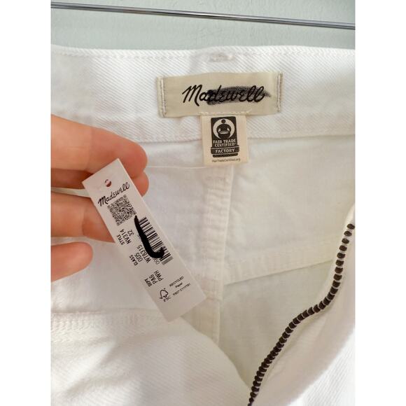 Madewell | NWT The 1997 Denim Bermuda Short in Pure White | Sz 32 - Picture 5 of 10